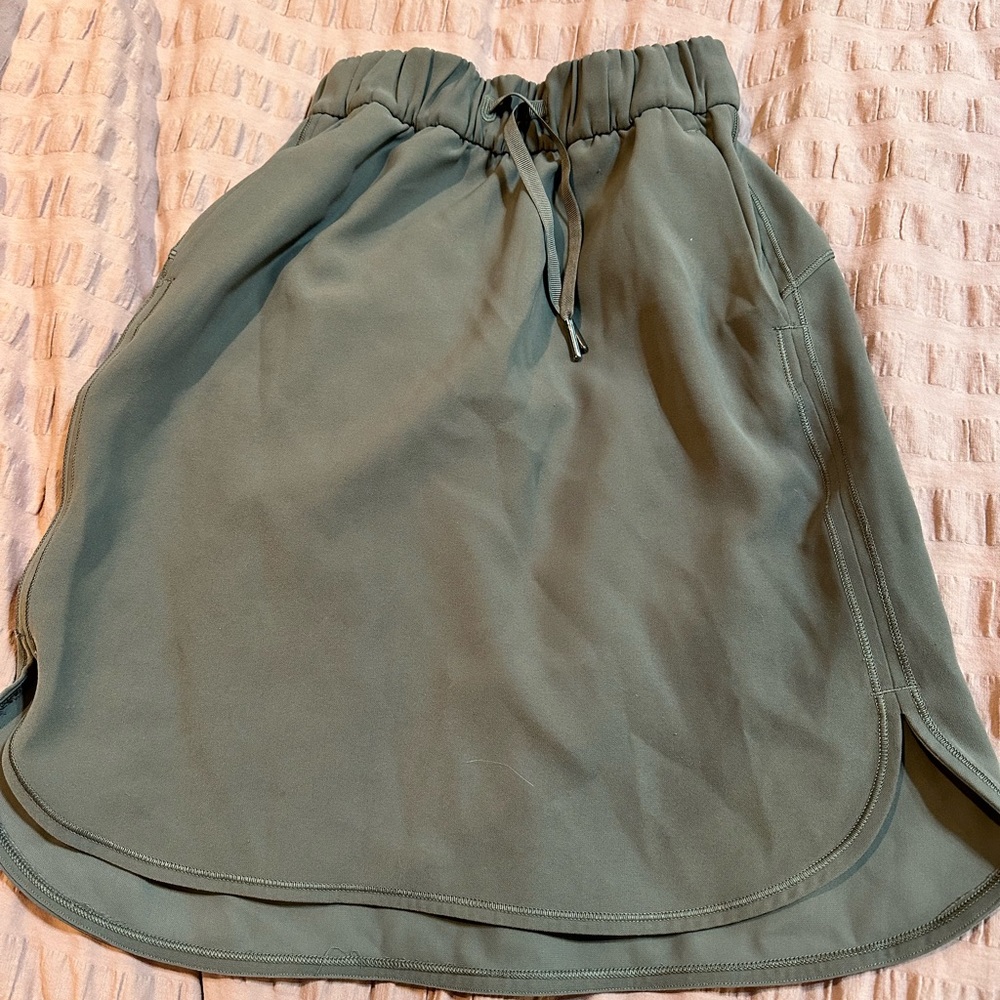 Lululemon skirt size 0
